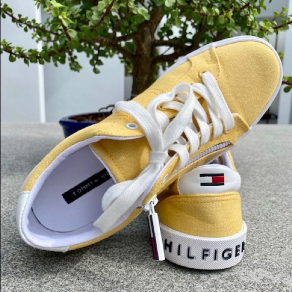 Tommy Hilfiger Paskal Sneakers Size 8